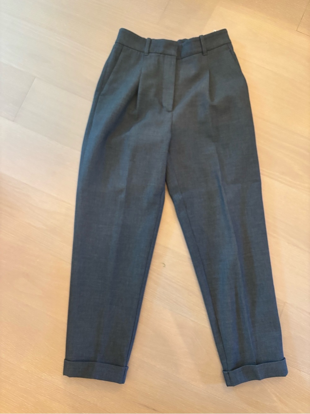 Aritzia - Wilfred Dashwood Ankle Length Trousers in Charcoal Grey